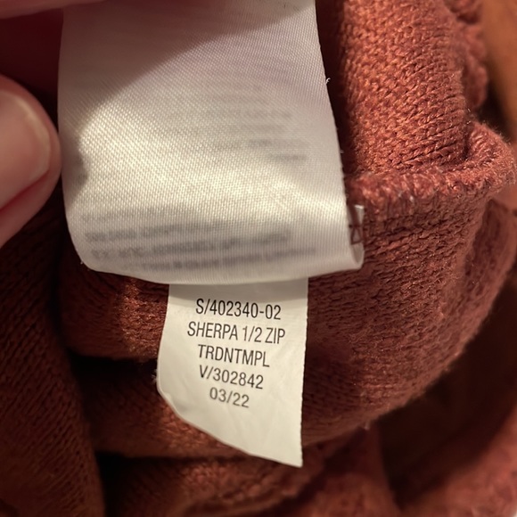 Old Navy - size medium - cropped Sherpa 1/2 zip - Picture 11 of 11